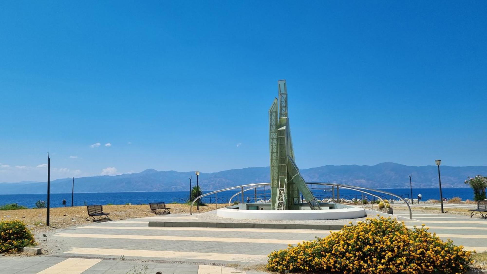 Apartamento La Casa Sul Viale Reggio Calabria Exterior foto